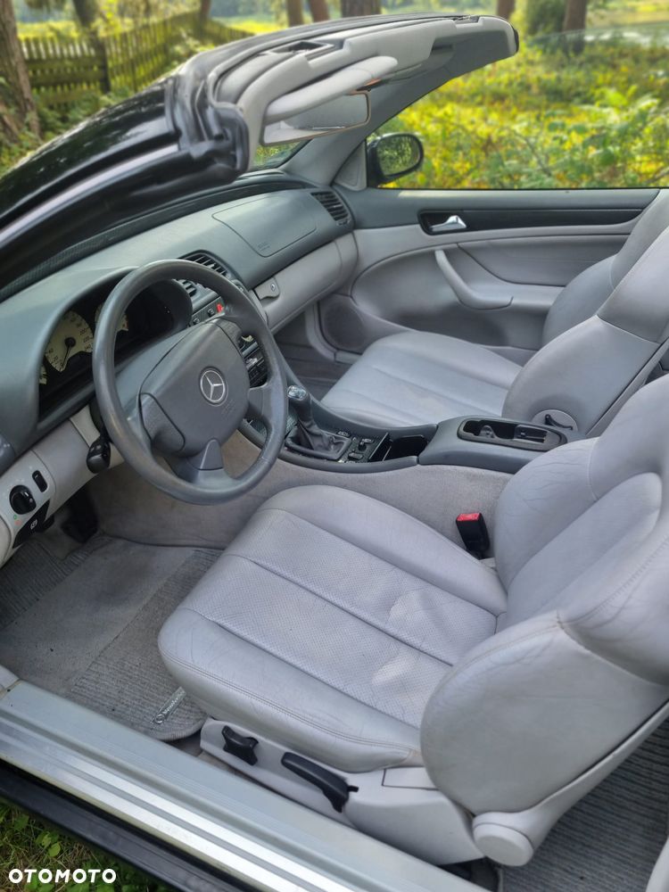 Mercedes-Benz CLK - 9