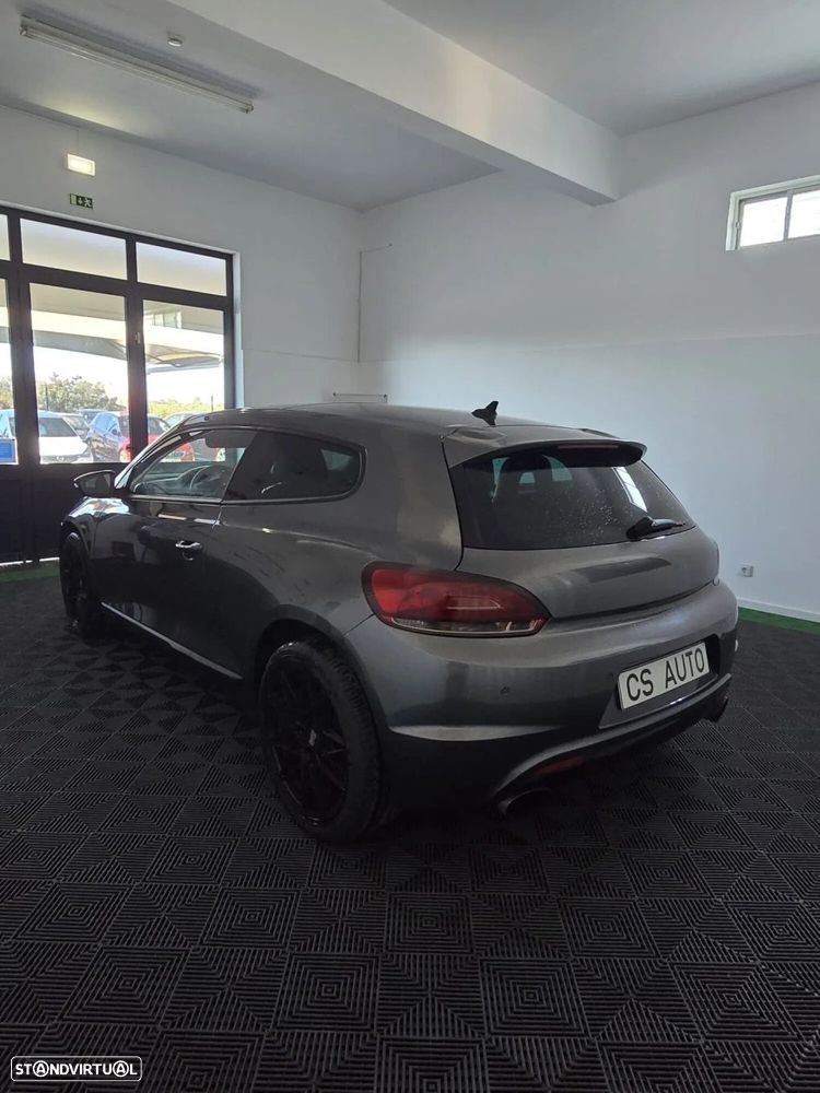 VW Scirocco 2.0 TDI R-Line - 2