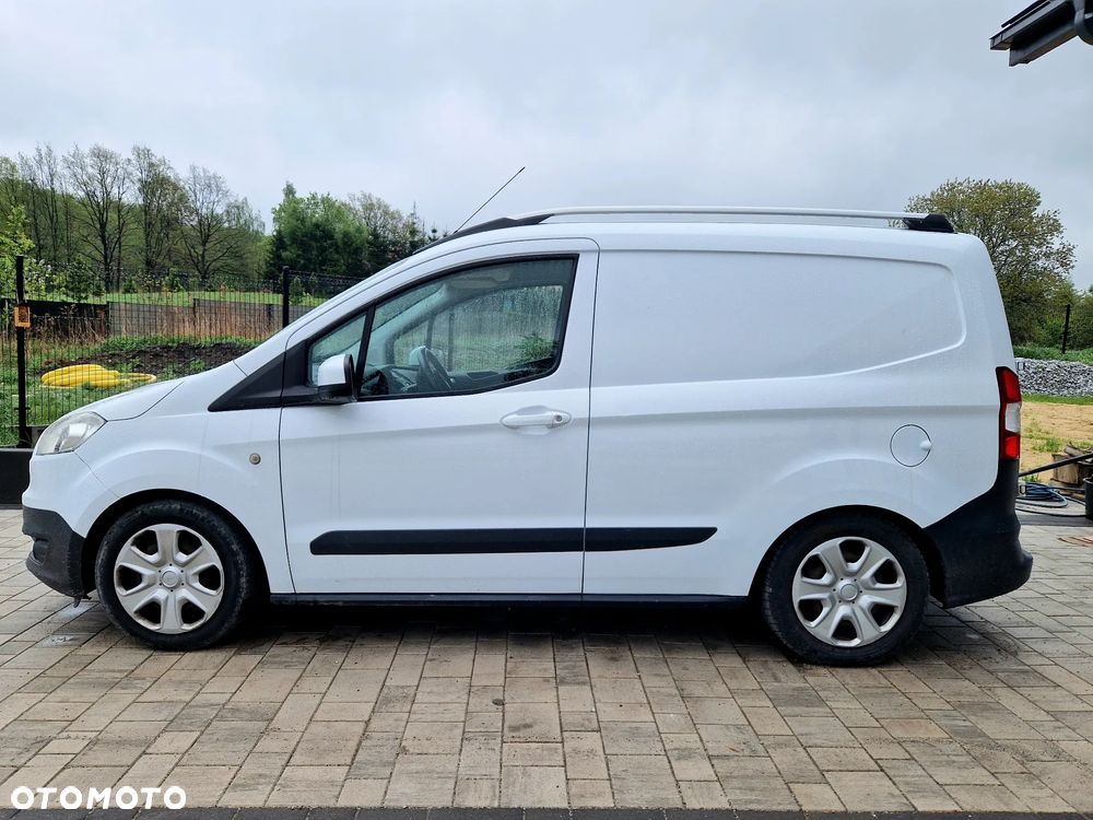 Ford transit courier - 2