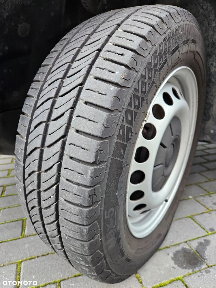 Volkswagen Transporter LONG 2.0TDI - 25