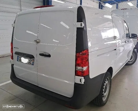 Mercedes-Benz E-Vito - 5
