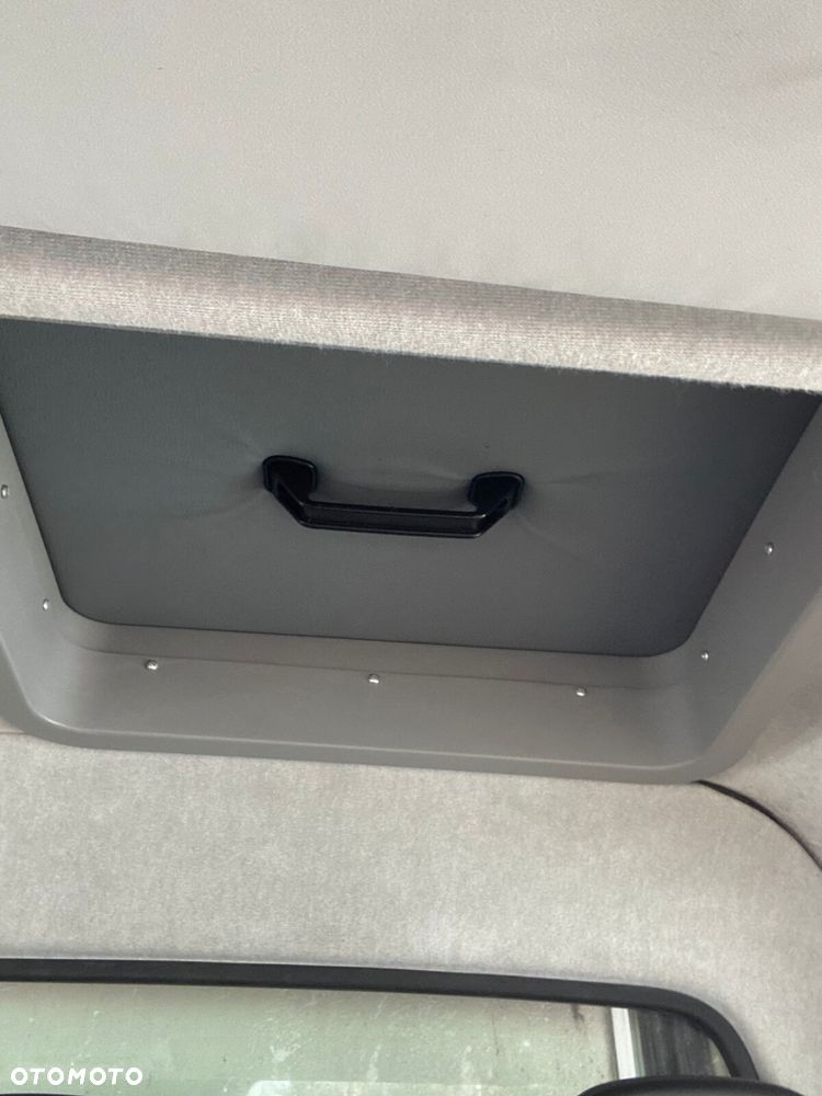 Iveco 35S16 Chłodnia Izoterma 8EP Krajowy Winda Silnik 3L ! Super Stan - 9