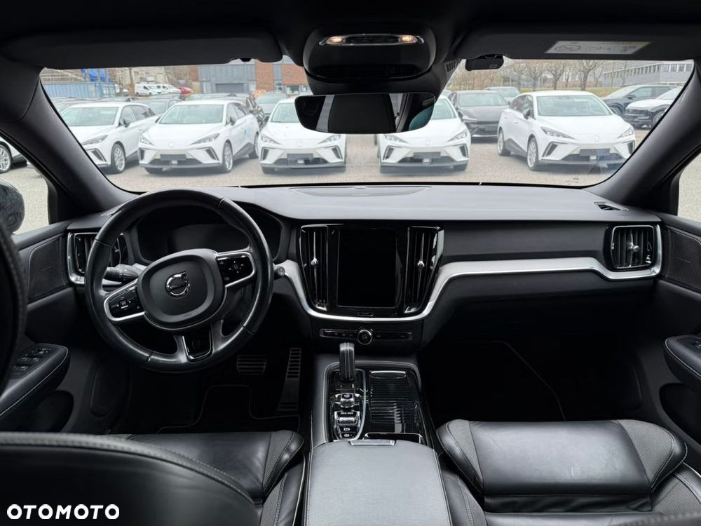 Volvo V60 T6 AWD Plug-In Hybrid Inscription - 15