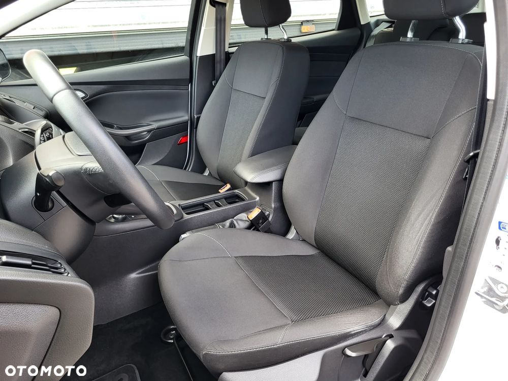 Ford Focus 1.0 EcoBoost Trend Edition Business - 18