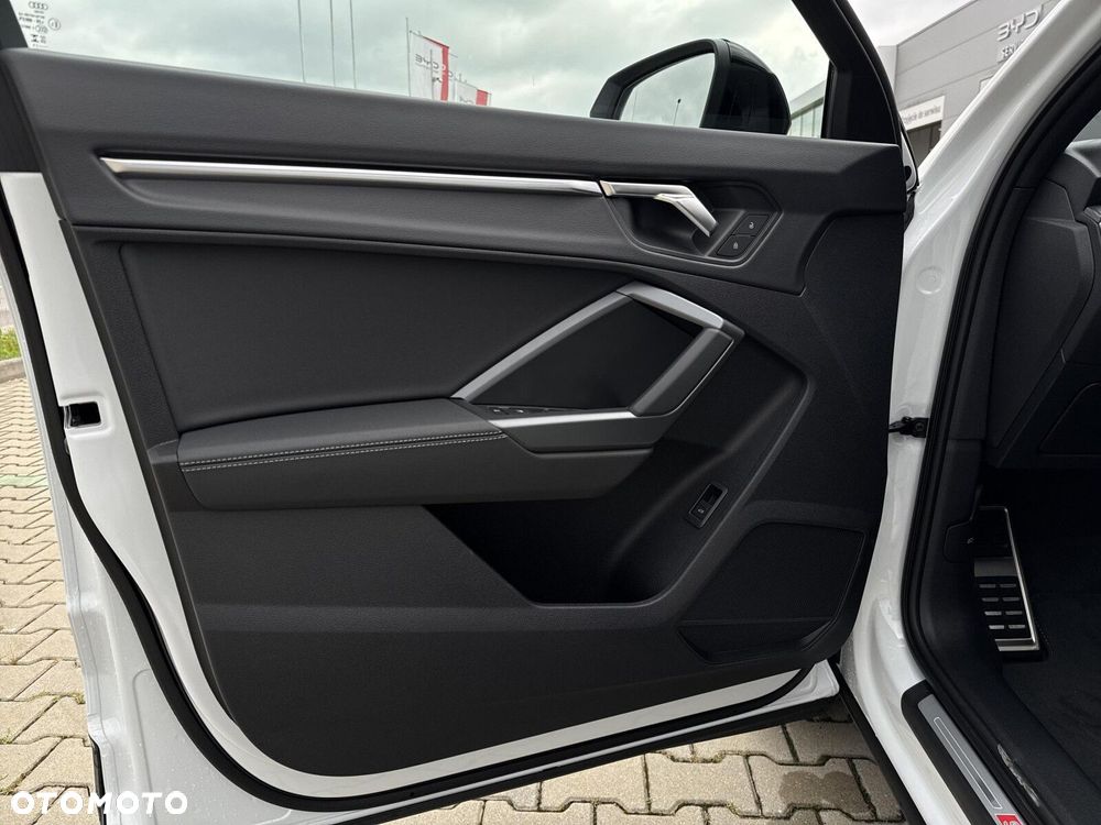 Audi Q3 Sportback - 19