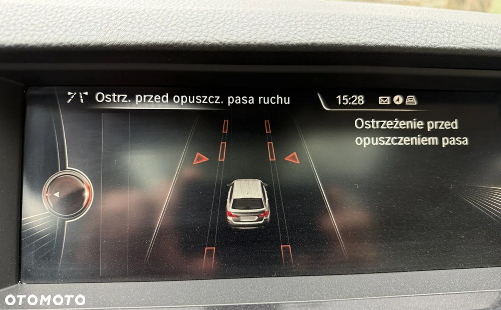 BMW Seria 5 520d xDrive - 28