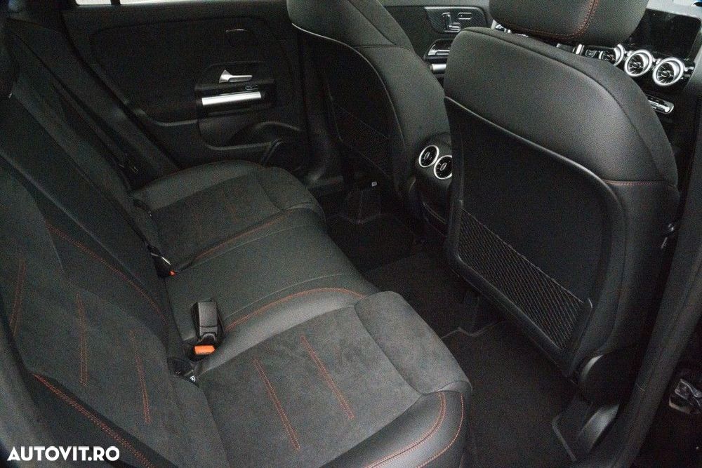 Mercedes-Benz GLA - 8