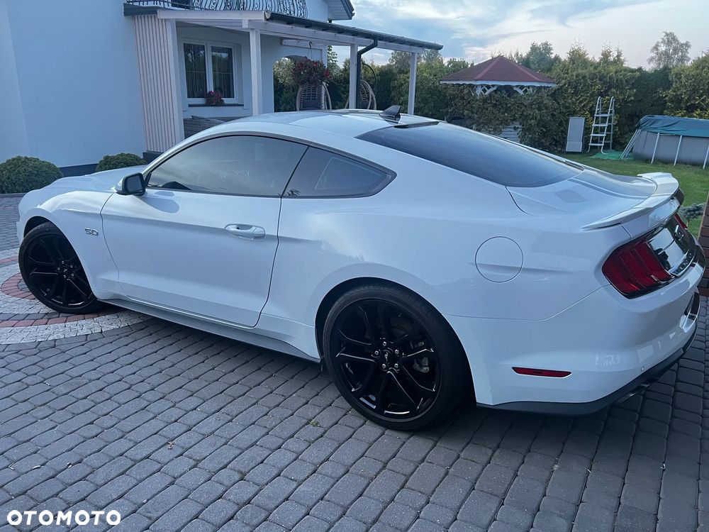 Ford Mustang 5.0 V8 GT - 8