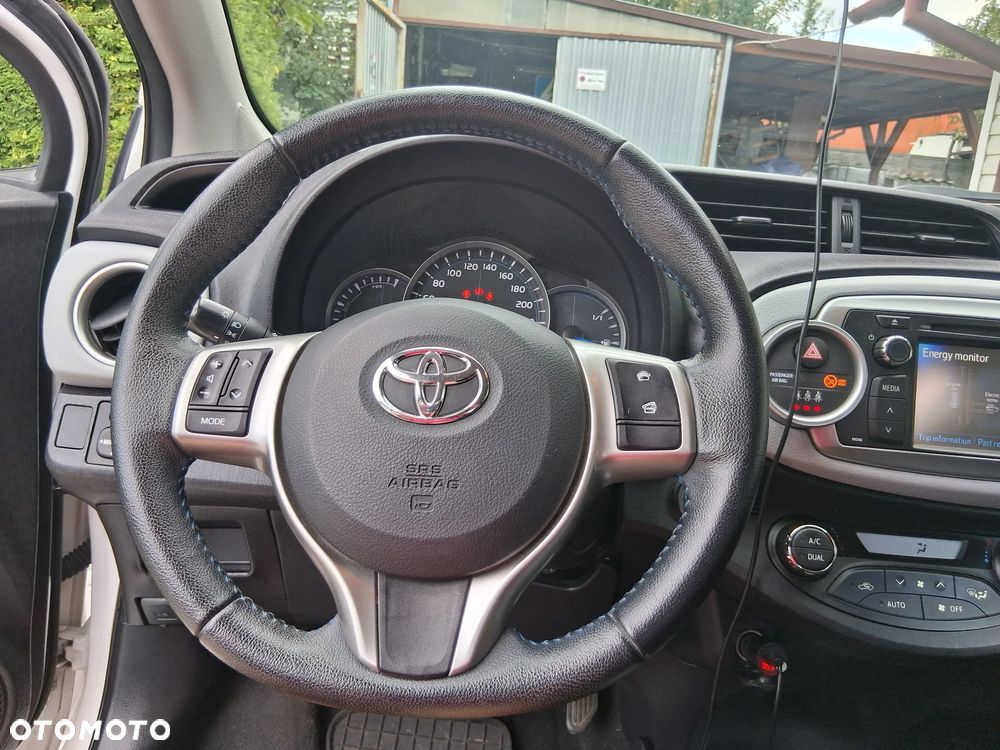 Toyota Yaris Hybrid 1.5 VVT-i - 6