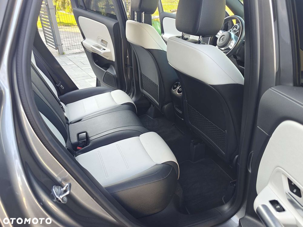 Mercedes-Benz GLA 250 4Matic 8G-DCT AMG Line - 23