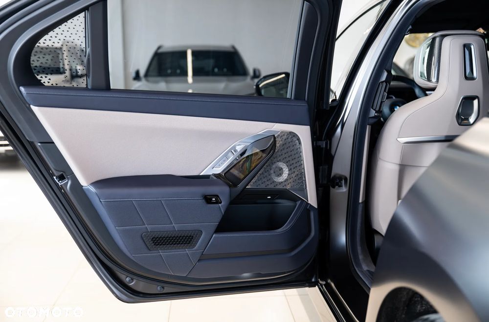 BMW Seria 7 740d xDrive sport - 25