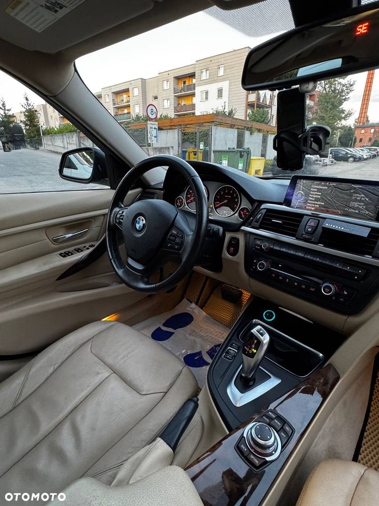 BMW Seria 3 328i - 4