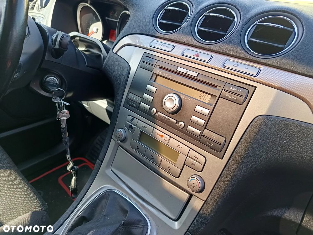 Ford S-Max 2.0 Titanium - 13
