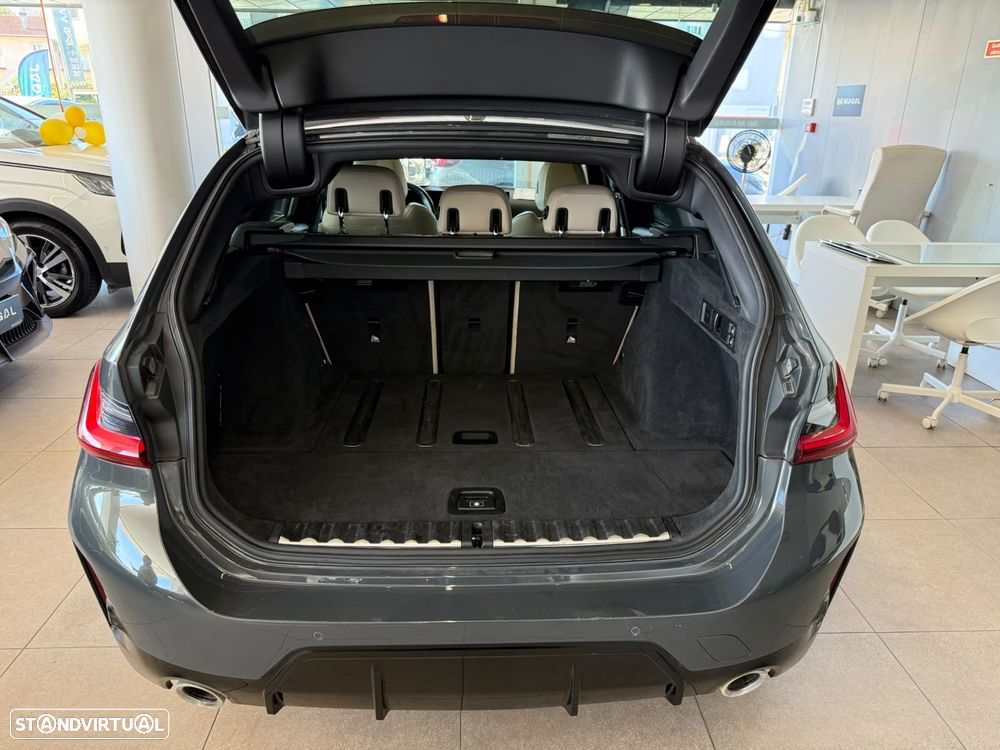 BMW 320 d Pack Desportivo M Auto - 12