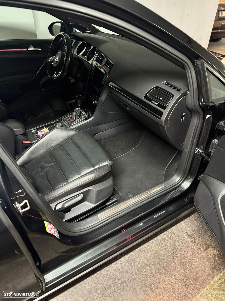 VW Golf GTI Performance BlueMotion DSG - 14