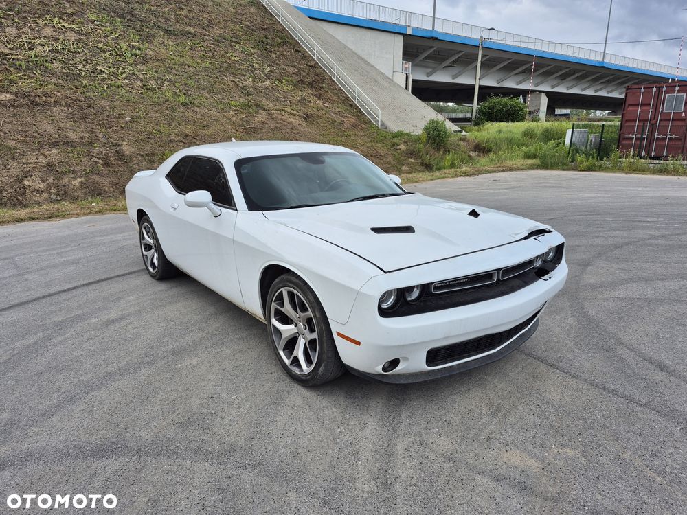 Dodge Challenger - 11