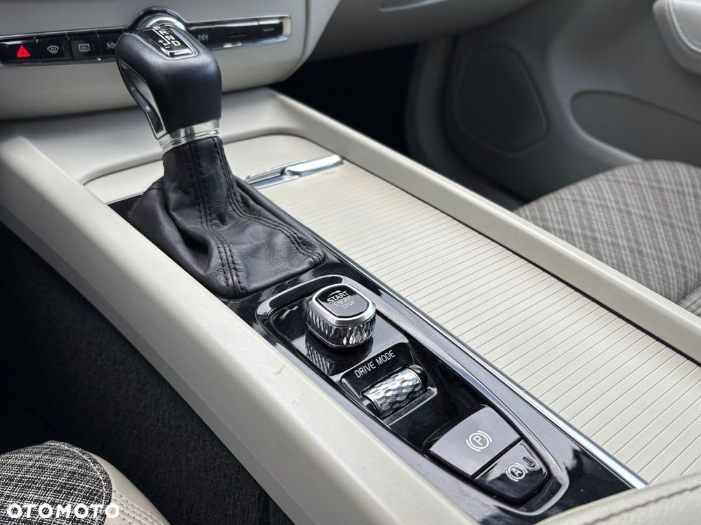 Volvo XC 60 - 28