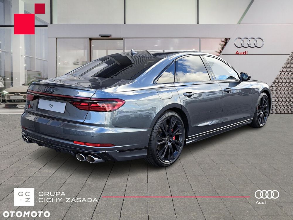 Audi S8 - 5