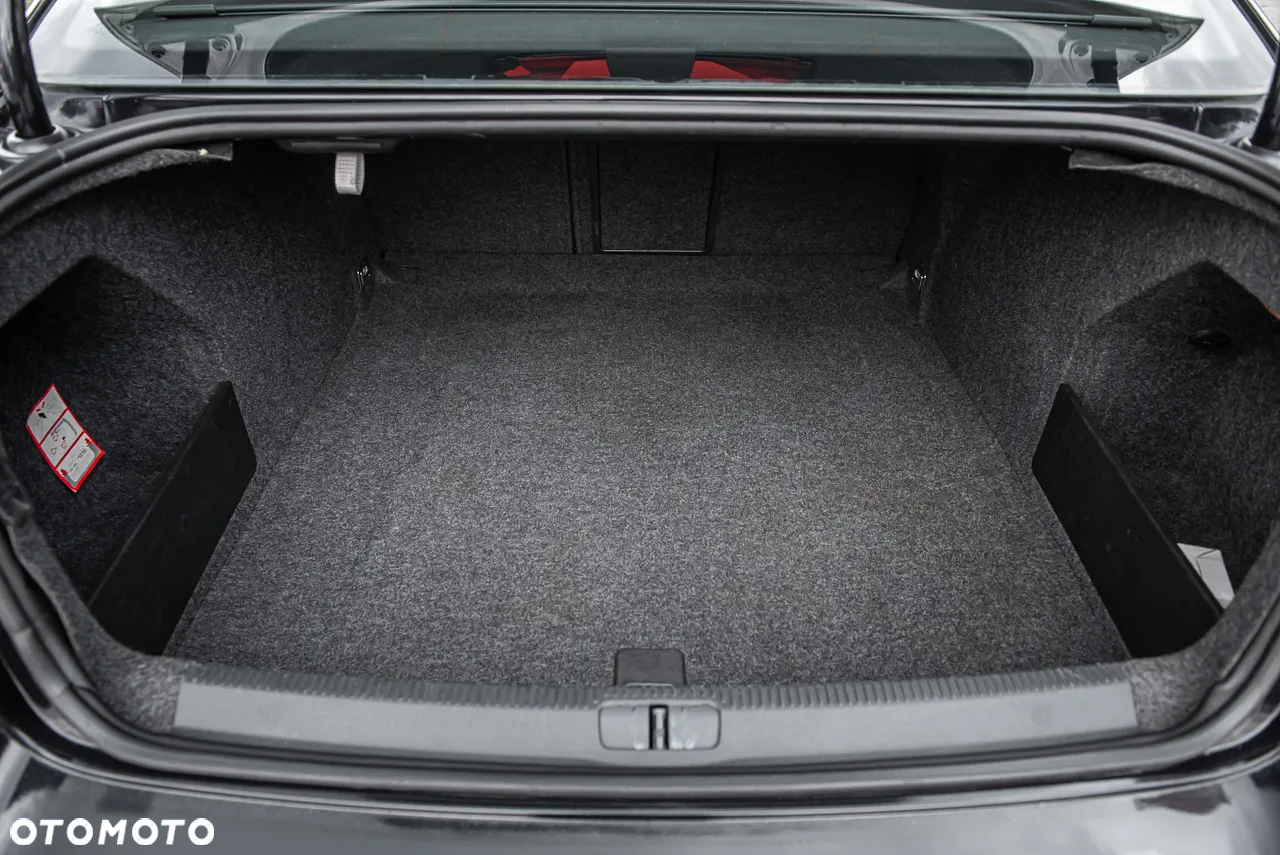 Volkswagen Passat 2.0 TDI DPF Highline DSG - 27