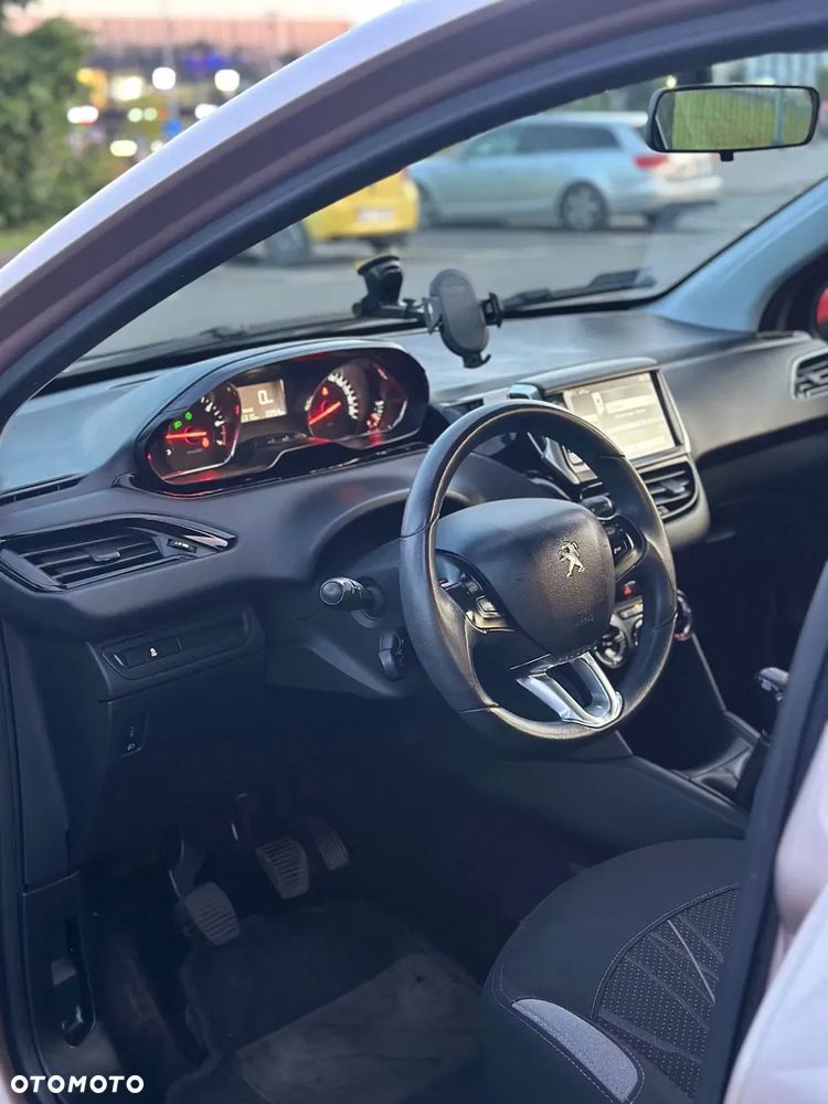 Peugeot 208 1.2 PureTech Active - 28