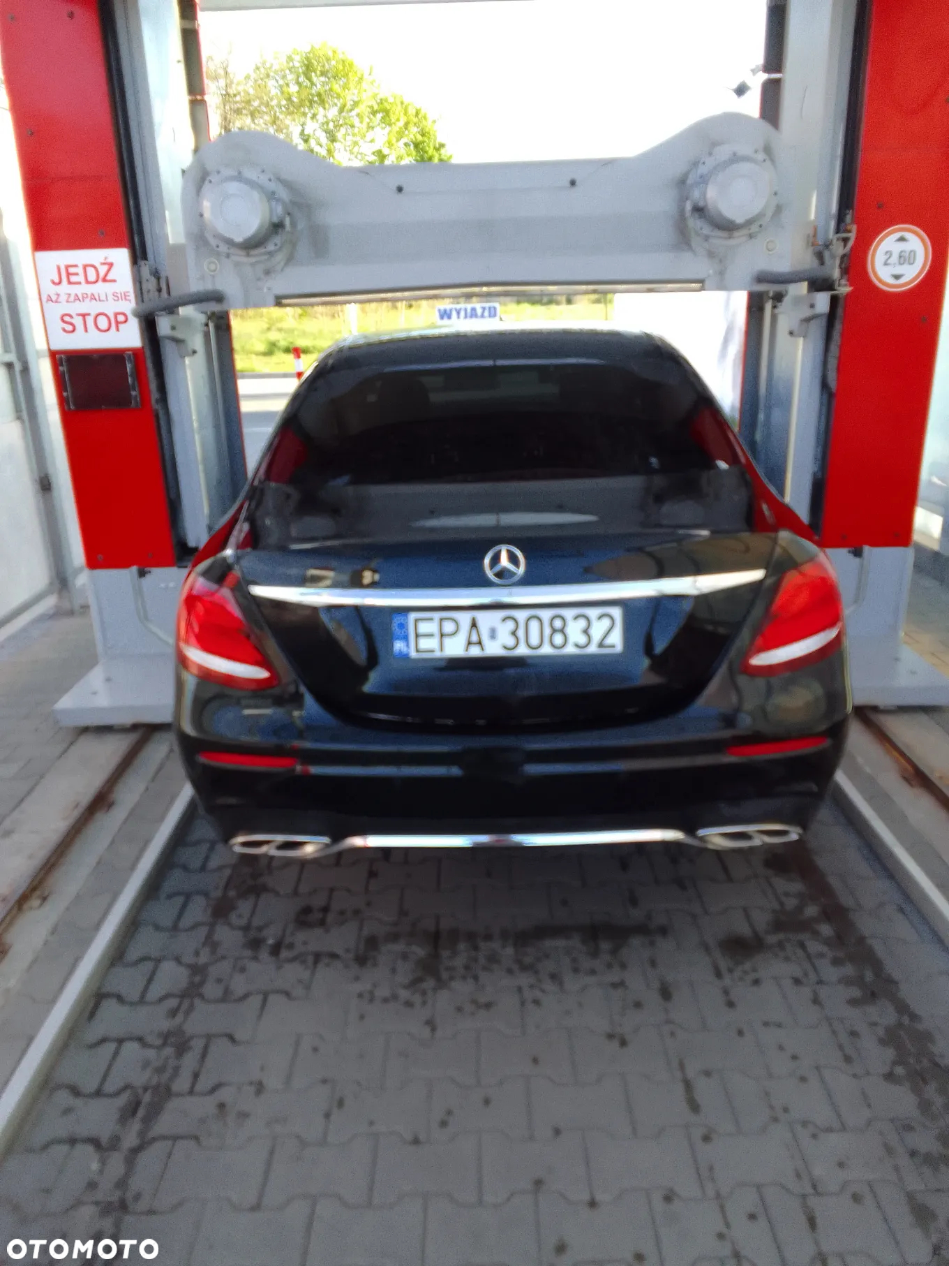 Mercedes-Benz Klasa E 220 d 9G-TRONIC AMG Line - 15