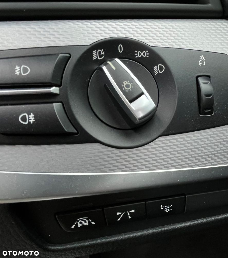 BMW Seria 5 530d xDrive - 16