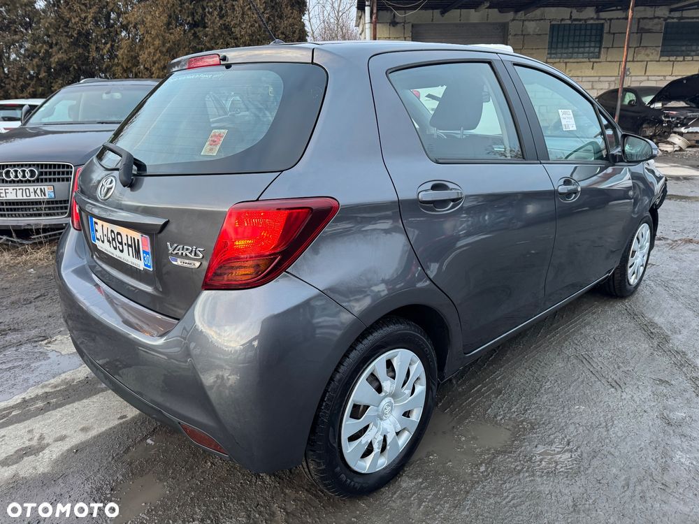 Toyota Yaris - 3