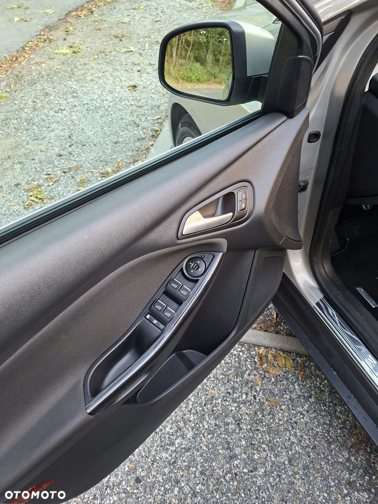 Ford Focus - 19