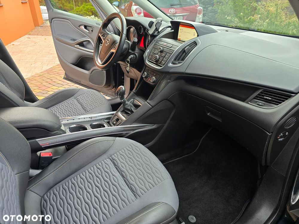 Opel Zafira C Tourer 11-16 - 10