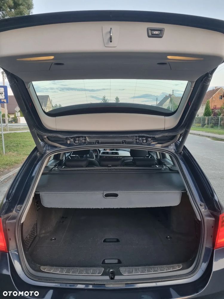 BMW Seria 3 335d Touring xDrive Edition M Sport Shadow - 16