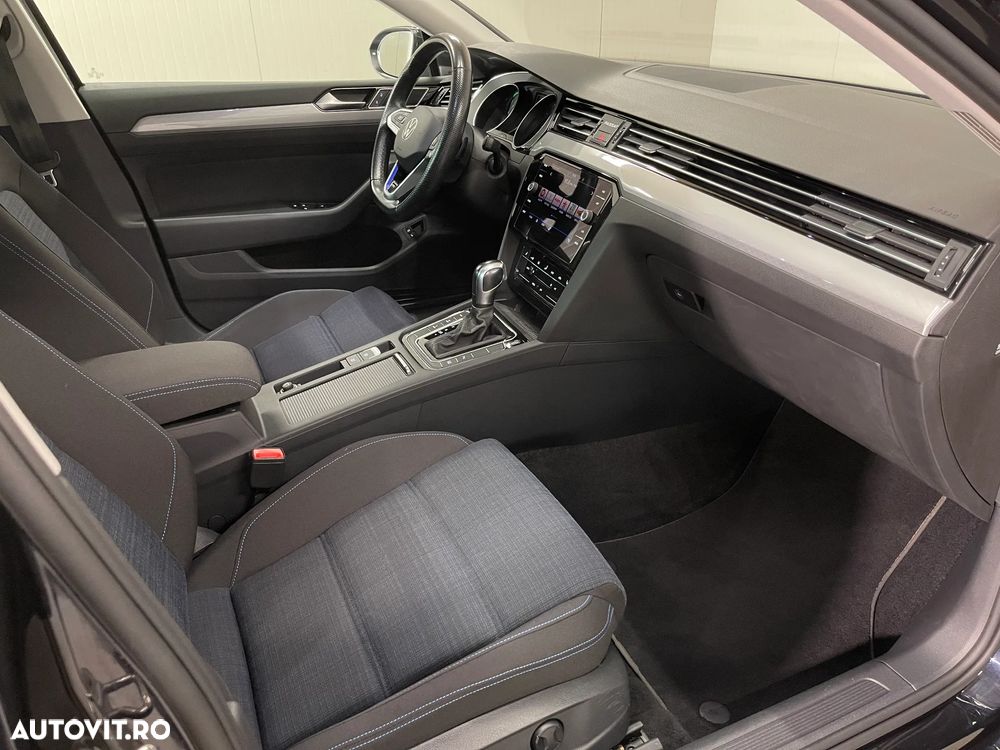 Volkswagen Passat GTE - 11