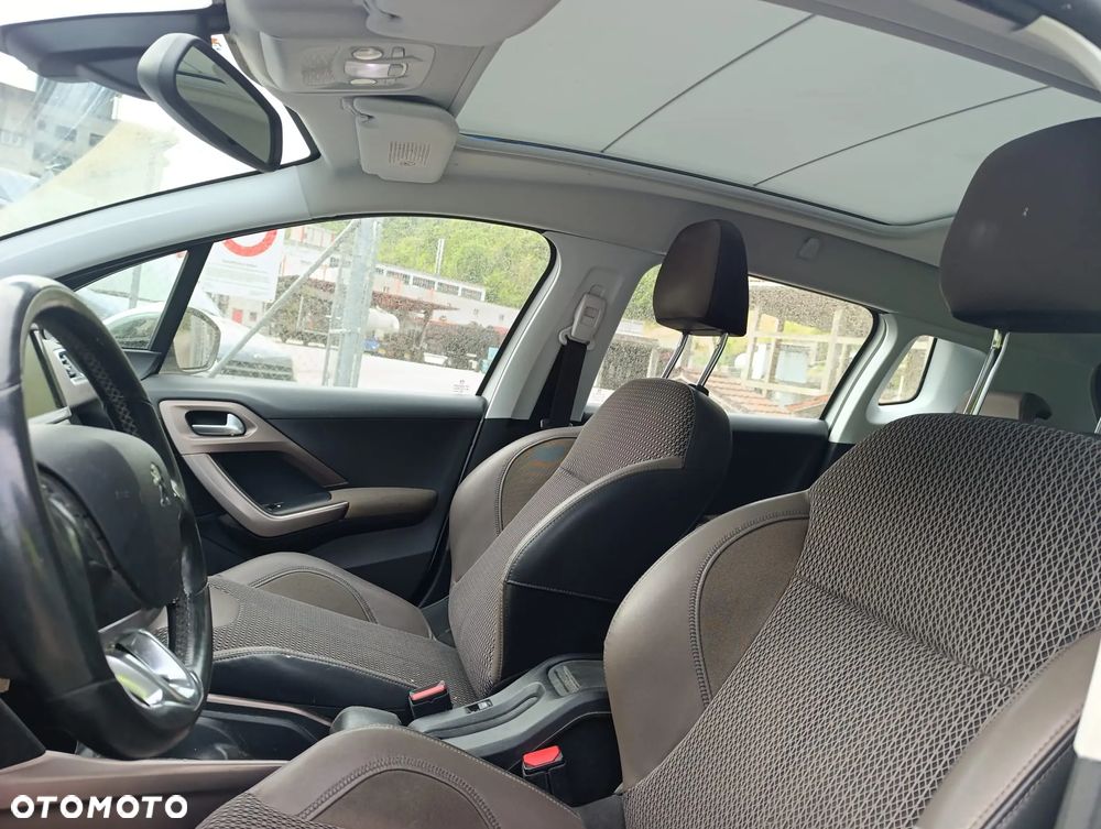 Peugeot 2008 120 VTI Automatik Active - 8