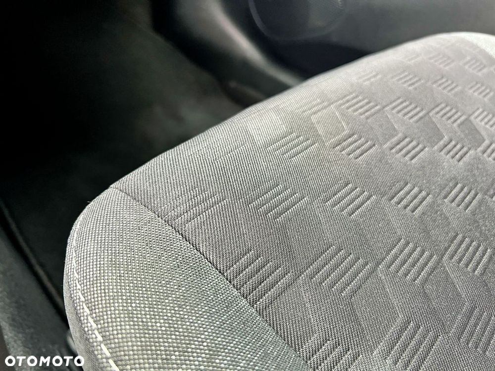 Toyota Yaris Hybrid 1.5 Style - 16