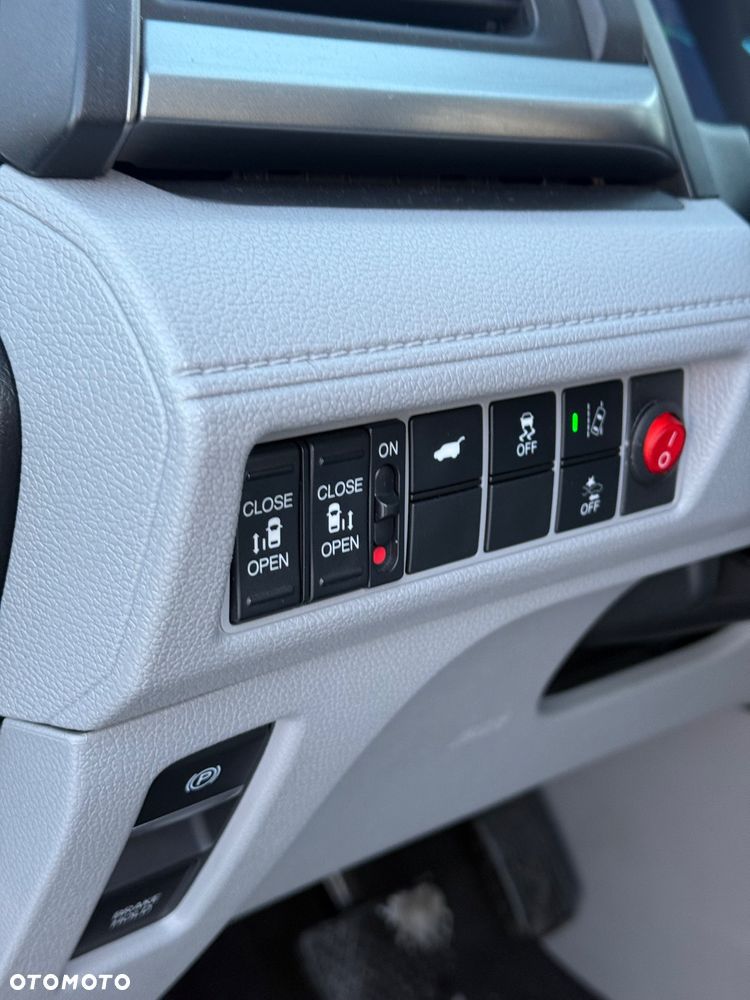 Honda Odyssey 3.5 EX - 25