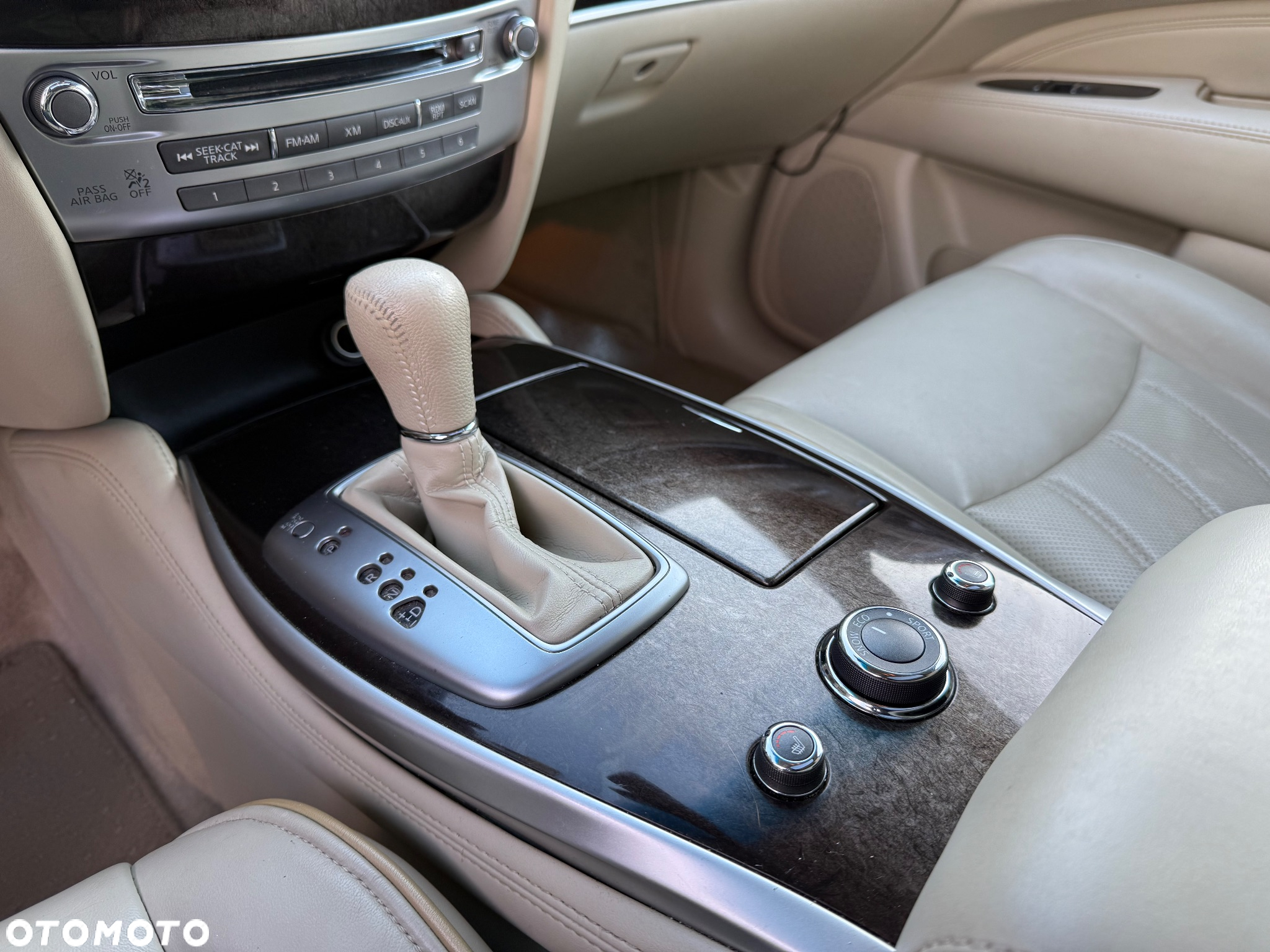 Infiniti QX60 - 14