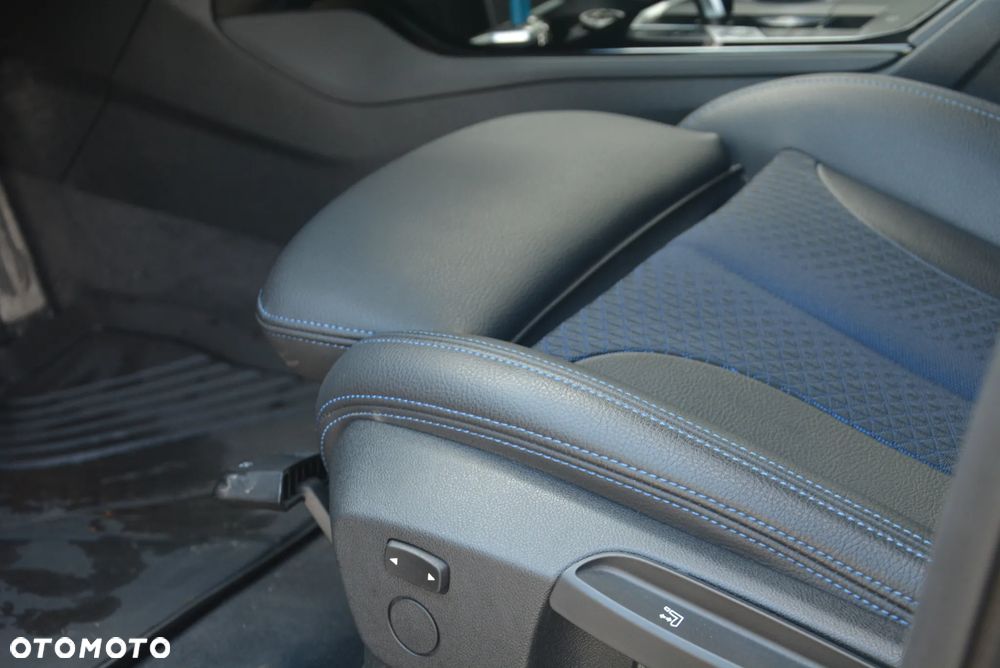 BMW Seria 2 218i M Sport - 12