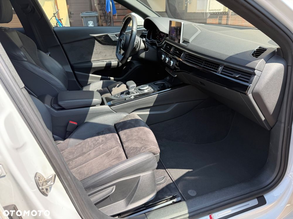 Audi A4 ver-2-0-tdi-s-tronic-sport - 15