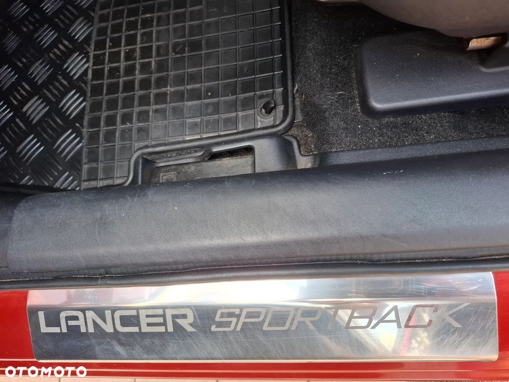 Mitsubishi Lancer 1.8 Intense - 33