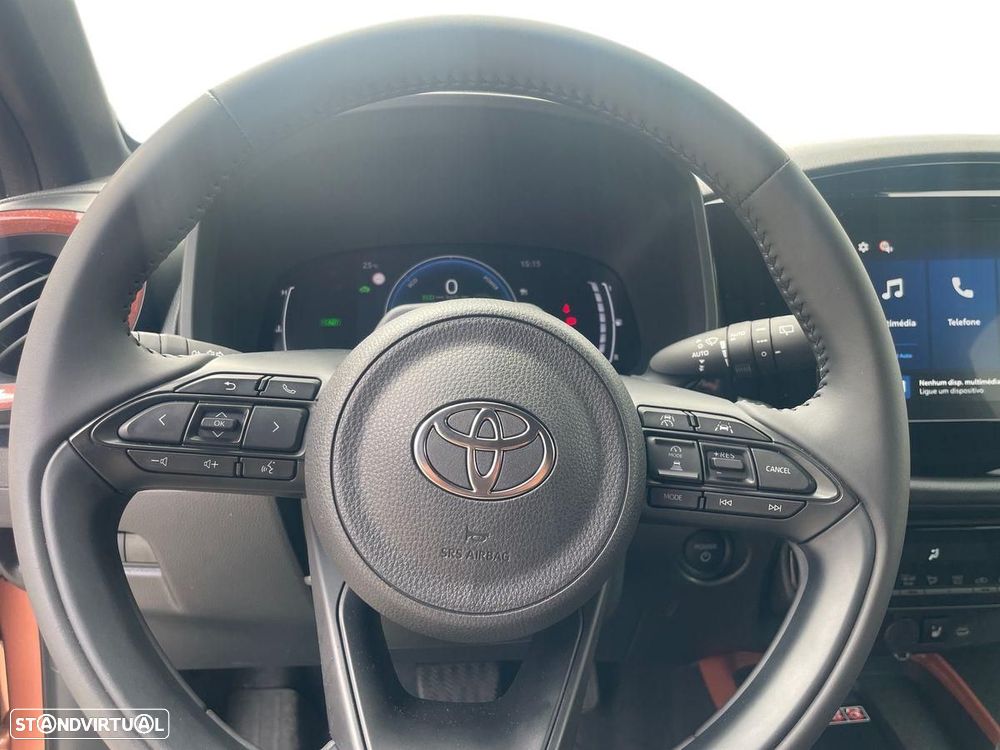 Toyota Aygo X 1.5 Hybrid Envy - 14