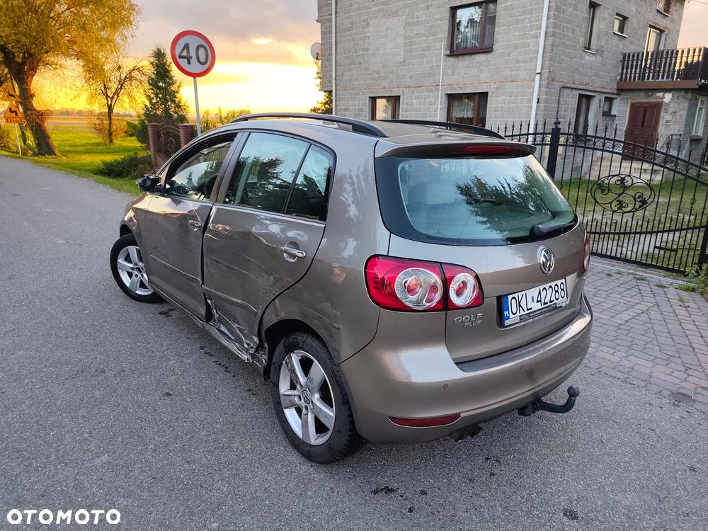 Volkswagen Golf - 6