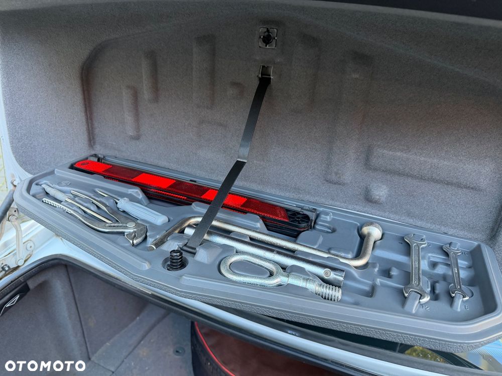 BMW Seria 5 520i - 12