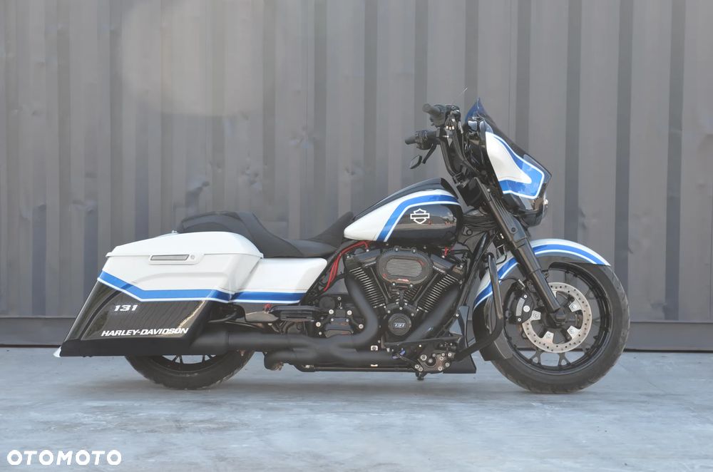 Harley-Davidson Touring Street Glide - 23