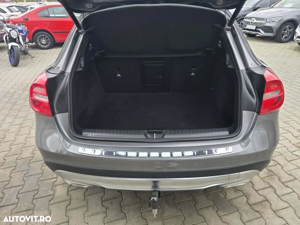 Mercedes-Benz GLA 220 CDI 7G-DCT - 11