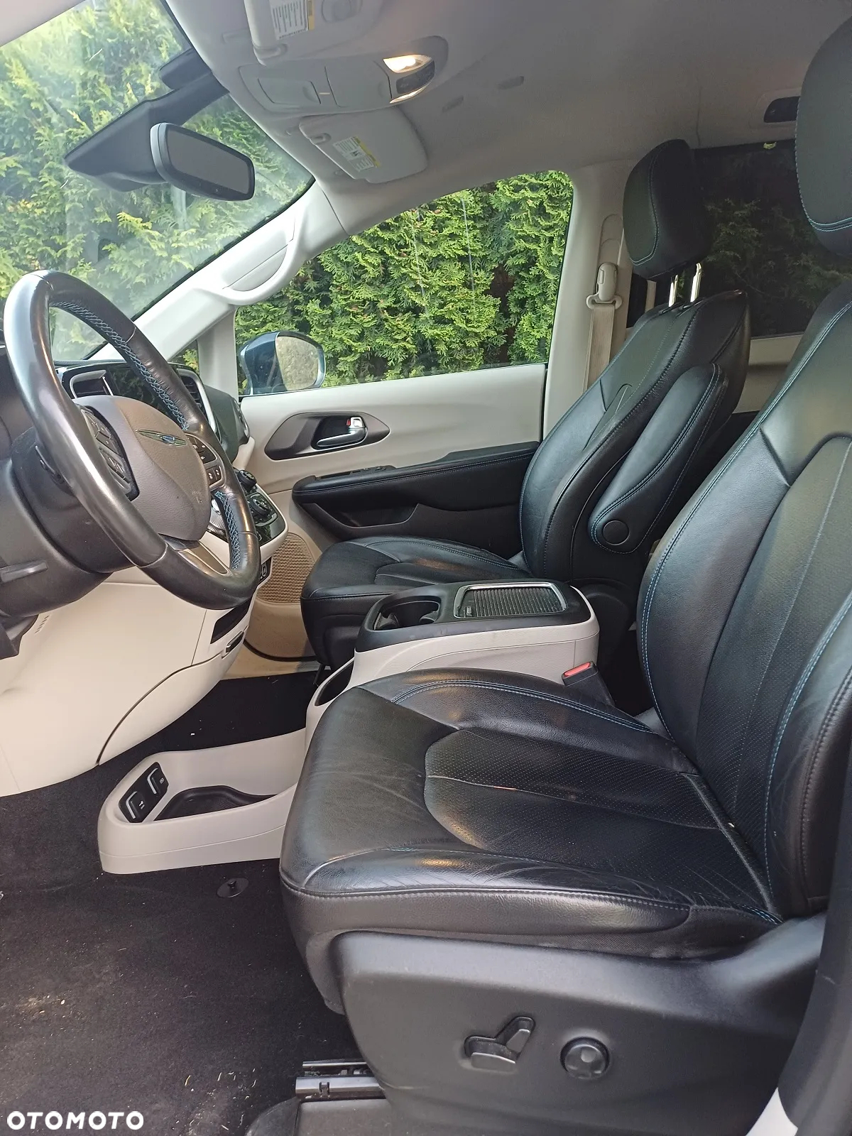 Chrysler Pacifica - 13