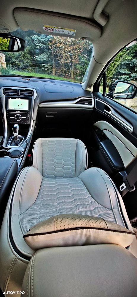 Ford Mondeo 2.0 HEV Vignale - 31