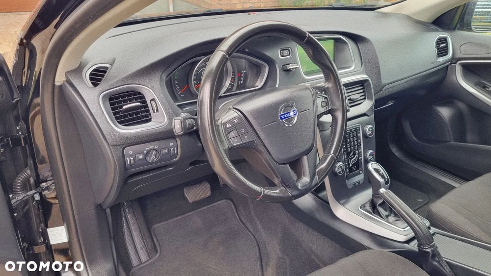 Volvo V40 D3 Geartronic Momentum - 12