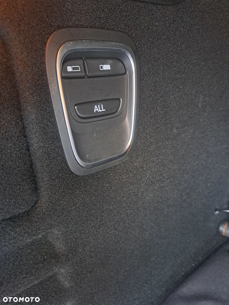 Renault Scenic TCe 140 GPF EDC BUSINESS EDITION - 40