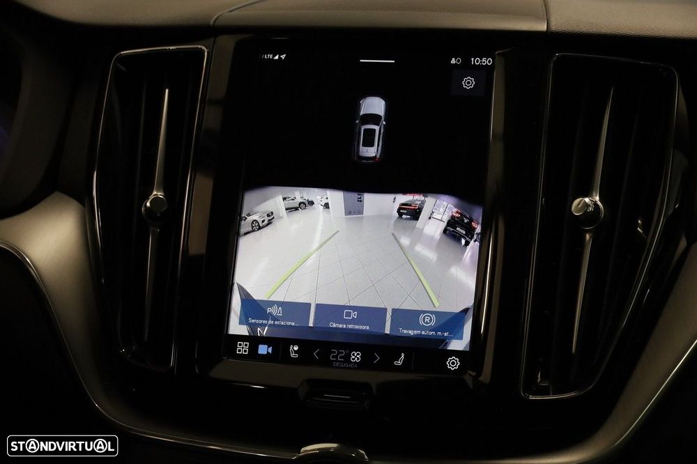 Volvo XC 60 2.0 T6 PHEV Core AWD - 23