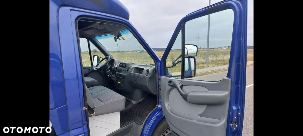 Mercedes-Benz Sprinter - 17