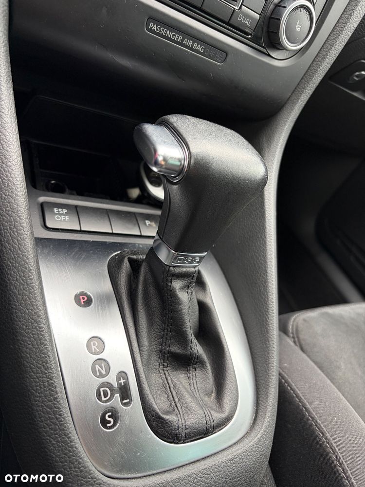 Volkswagen Golf - 10